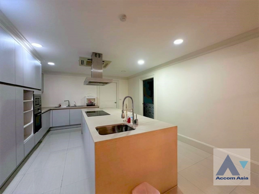 11  4 br Townhouse for rent and sale in Sukhumvit ,Bangkok BTS Thong Lo AA45115