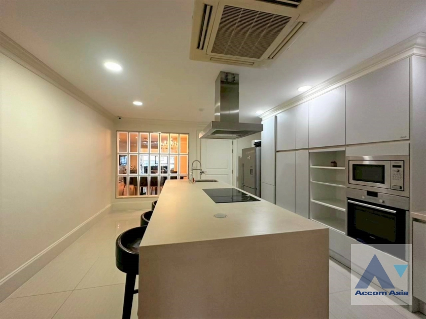 7  4 br Townhouse for rent and sale in Sukhumvit ,Bangkok BTS Thong Lo AA45115