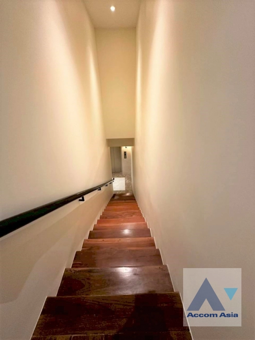 45  4 br Townhouse for rent and sale in Sukhumvit ,Bangkok BTS Thong Lo AA45115