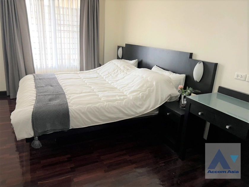 8  2 br Apartment for rent and sale in Sukhumvit ,Bangkok BTS Thong Lo at Pet-Friendly, Cozy and Serene Serviced Apartment in Thonglor AA45117