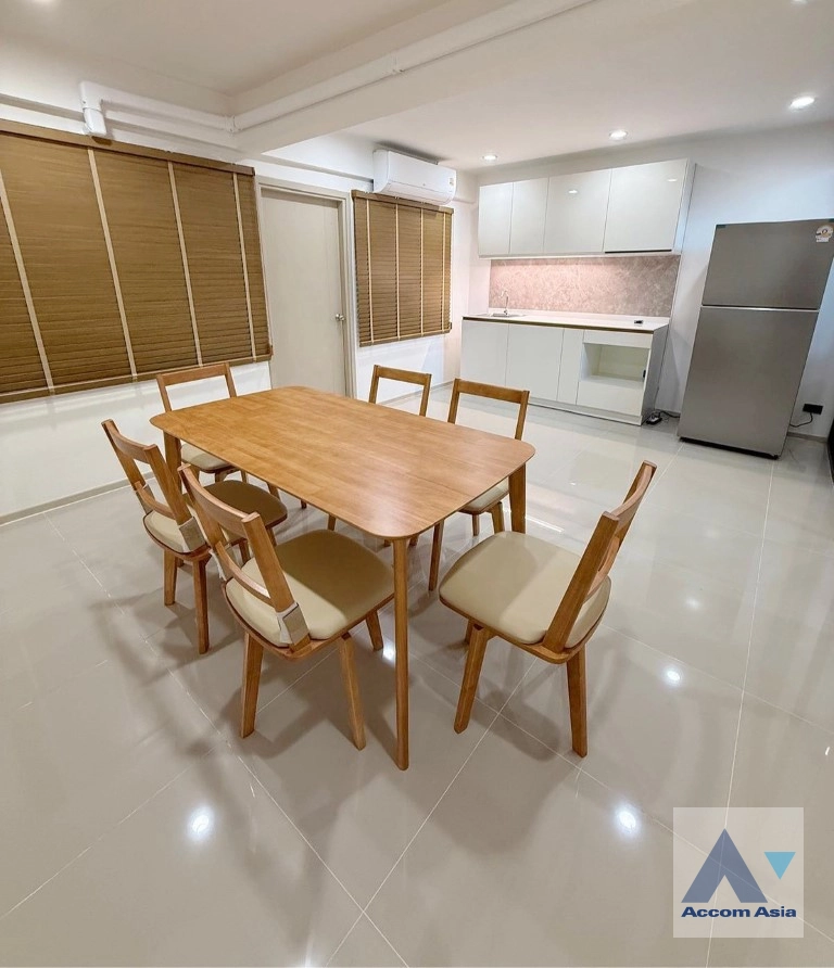  1  3 br Townhouse For Rent in Pattanakarn ,Bangkok ARL Hua Mak at Shizen Phatthanakan AA45120