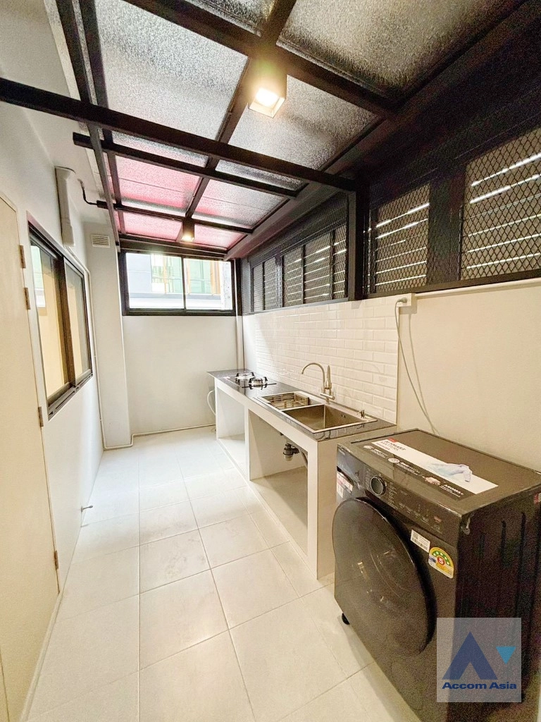 5  3 br Townhouse For Rent in Pattanakarn ,Bangkok ARL Hua Mak at Shizen Phatthanakan AA45120