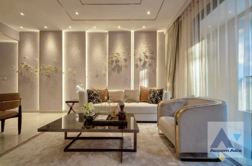 unit 3 Bedrooms  Condominium For Sale in Sukhumvit, Bangkok  near BTS Thong Lo (AA45122)