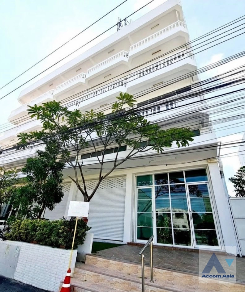 unitHome Office |  Building For Rent & Sale in Sukhumvit, Bangkok  near BTS Punnawithi (AA45125)