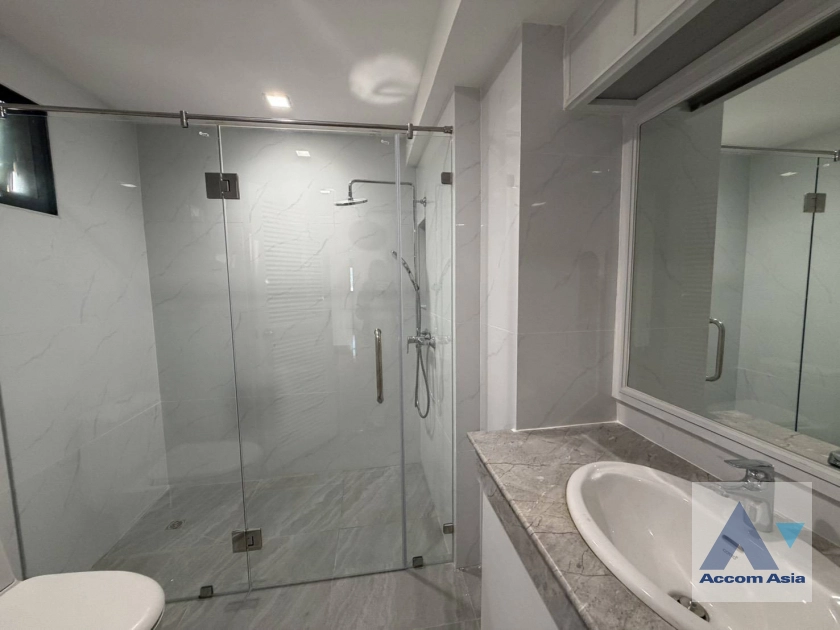 19  4 br Apartment for rent and sale in Sukhumvit ,Bangkok BTS Nana - MRT Sukhumvit at Private Environment Space AA45129