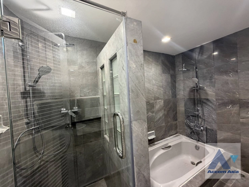 23  4 br Apartment for rent and sale in Sukhumvit ,Bangkok BTS Nana - MRT Sukhumvit at Private Environment Space AA45129