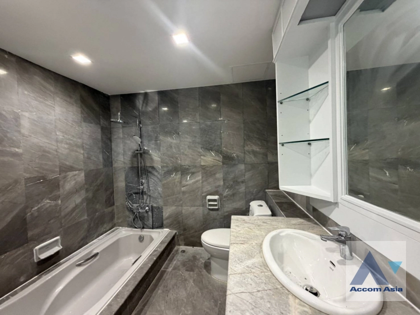 22  4 br Apartment for rent and sale in Sukhumvit ,Bangkok BTS Nana - MRT Sukhumvit at Private Environment Space AA45129