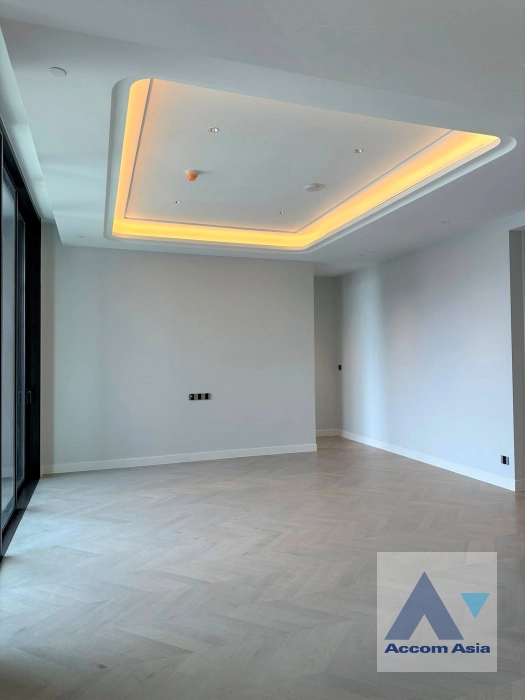 unitSuper Luxury |  2 Bedrooms  Condominium For Rent in Ploenchit, Bangkok  near MRT Lumphini (AA45131)