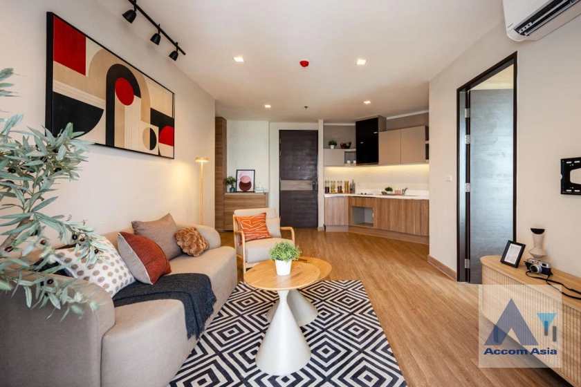 unitFully Furnished, Newly renovated |  3 Bedrooms  Condominium For Sale in Sathorn, Bangkok  near BTS Saphan Taksin (AA45132)