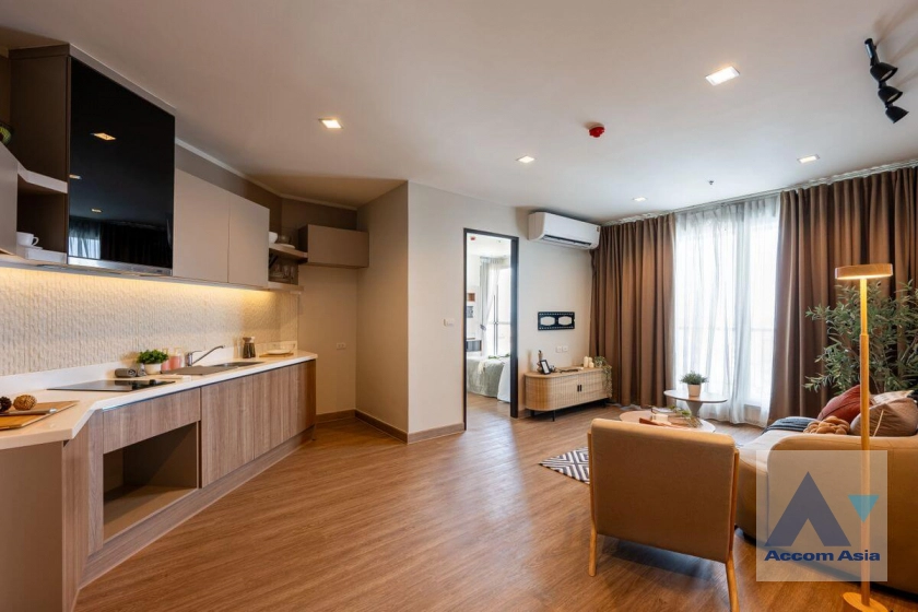 unitFully Furnished, Newly renovated |  3 Bedrooms  Condominium For Sale in Sathorn, Bangkok  near BTS Saphan Taksin (AA45132)