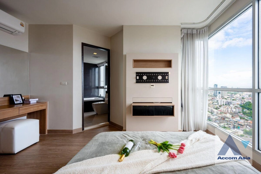 15  3 br Condominium For Sale in Sathorn ,Bangkok BTS Saphan Taksin at RHYTHM Sathorn “The Slow Collection” AA45132