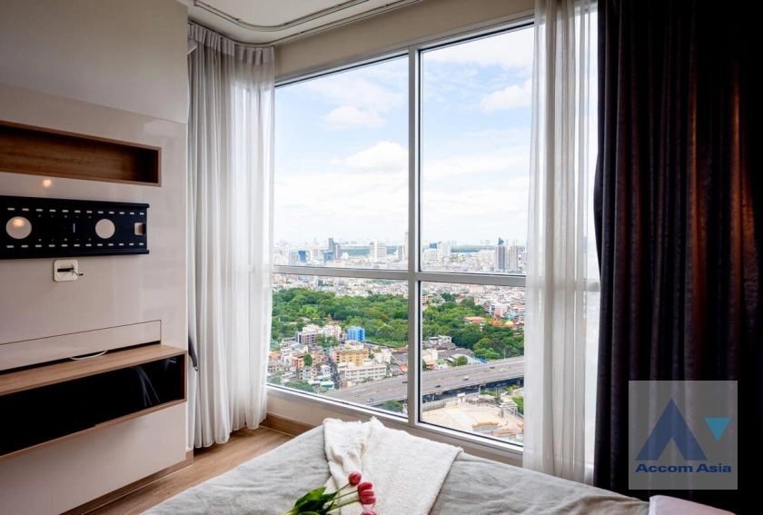 24  3 br Condominium For Sale in Sathorn ,Bangkok BTS Saphan Taksin at RHYTHM Sathorn “The Slow Collection” AA45132