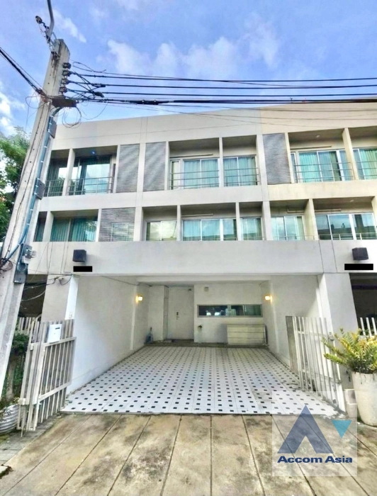 2  3 br Townhouse for rent and sale in Pattanakarn ,Bangkok ARL Ramkhamhaeng at Noble Cube AA45134