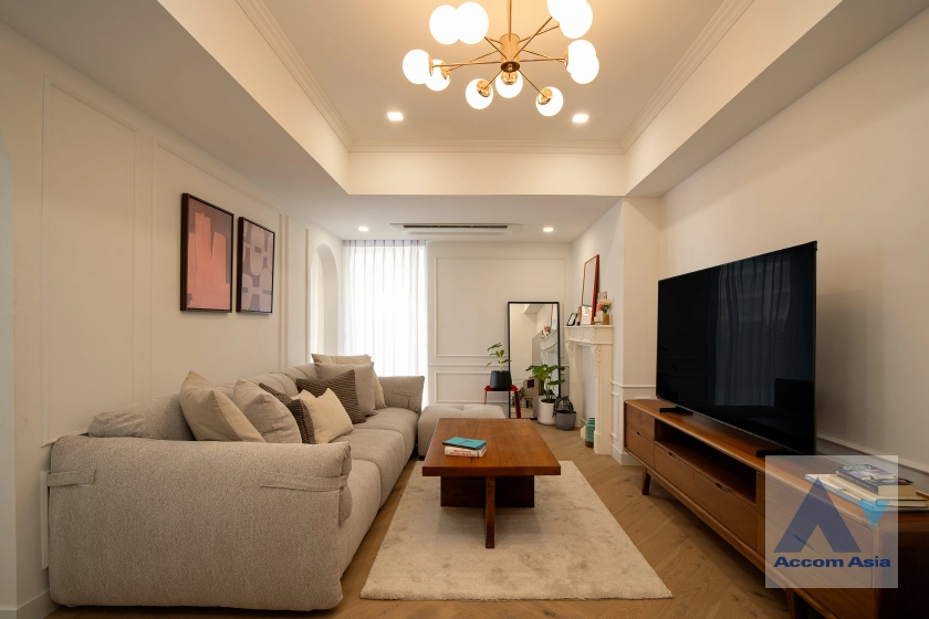 6  4 br Condominium For Sale in Sukhumvit ,Bangkok BTS Phrom Phong at Supalai Place   AA45148