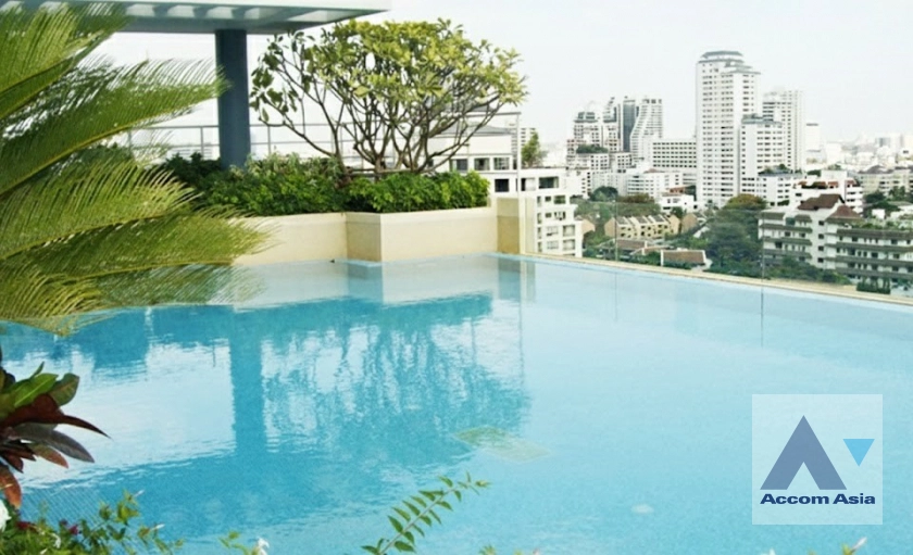 unit 3 Bedrooms  Condominium For Rent in Sukhumvit, Bangkok  near BTS Phrom Phong (AA45155)