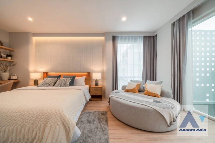 18  4 br House For Rent in Latkrabang ,Bangkok ARL Ban Thap Chang at Nirvana ABSOLUTE Krungthep Kreetha AA45157