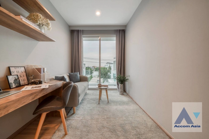 7  4 br House For Rent in Latkrabang ,Bangkok ARL Ban Thap Chang at Nirvana ABSOLUTE Krungthep Kreetha AA45157