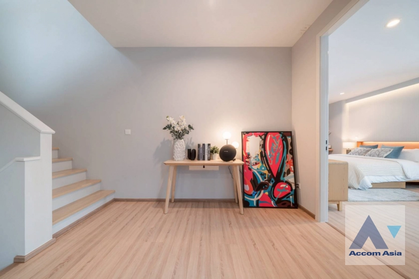 13  4 br House For Rent in Latkrabang ,Bangkok ARL Ban Thap Chang at Nirvana ABSOLUTE Krungthep Kreetha AA45157