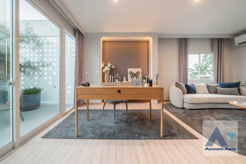 11  4 br House For Rent in Latkrabang ,Bangkok ARL Ban Thap Chang at Nirvana ABSOLUTE Krungthep Kreetha AA45157