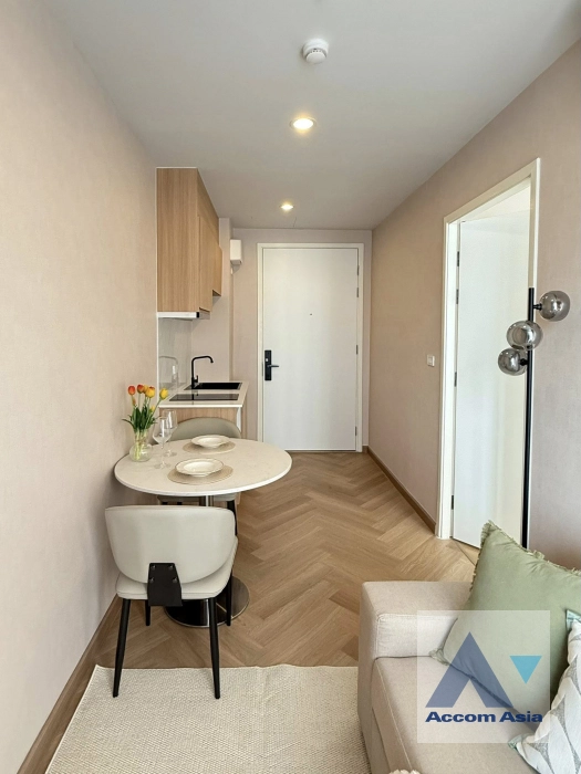 unit 1 Bedroom  Condominium For Sale in Sukhumvit, Bangkok  near BTS Ekkamai (AA45160)