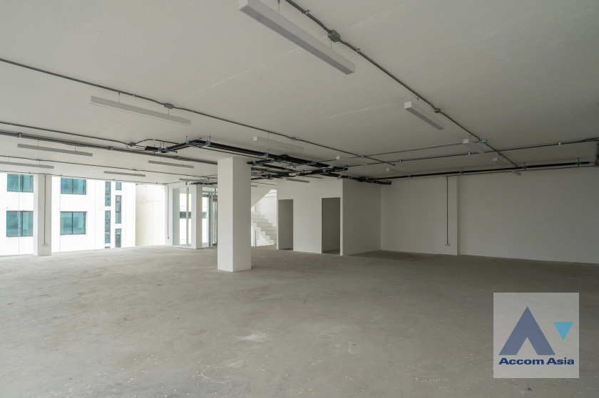  1  Building for rent and sale in Pattanakarn ,Bangkok ARL Hua Mak AA45165