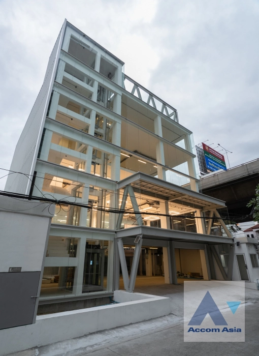  2  Building for rent and sale in Pattanakarn ,Bangkok ARL Hua Mak AA45165