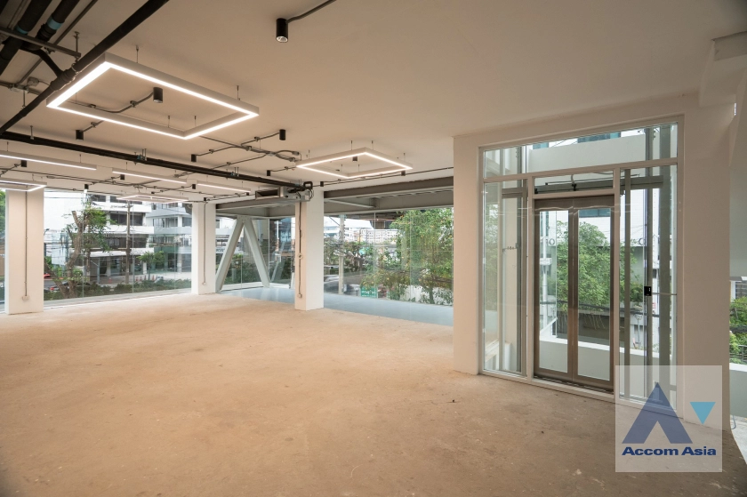 16  Building for rent and sale in Pattanakarn ,Bangkok ARL Hua Mak AA45165