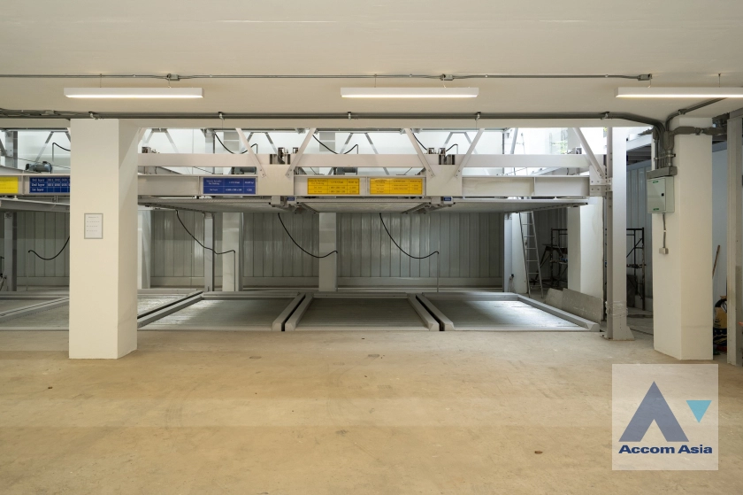 20  Building for rent and sale in Pattanakarn ,Bangkok ARL Hua Mak AA45165