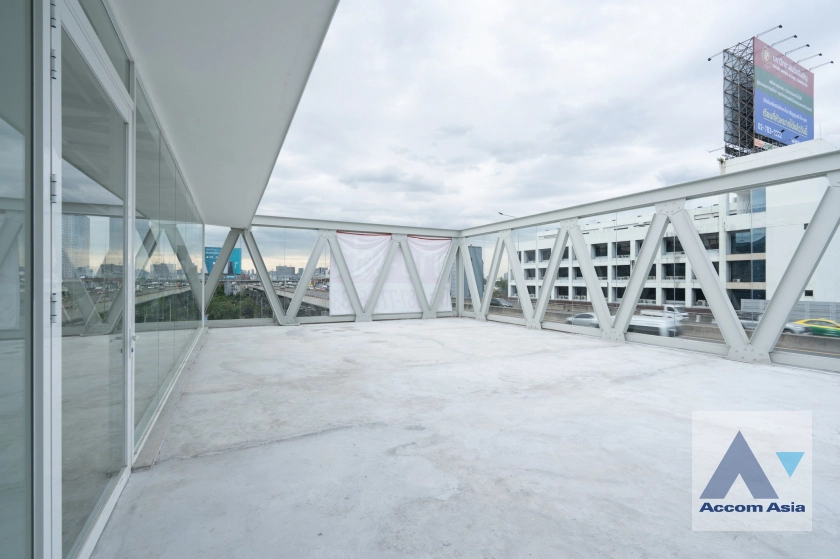 25  Building for rent and sale in Pattanakarn ,Bangkok ARL Hua Mak AA45165