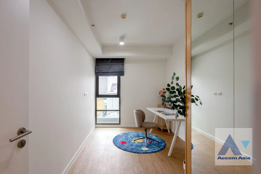 19  3 br Condominium For Sale in Silom ,Bangkok BTS Chong Nonsi - MRT Sam Yan at Siamese Surawong AA45168