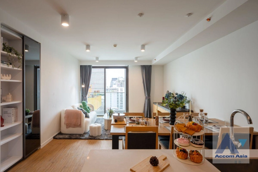 unitFully Furnished, Newly renovated | Siamese Surawong – Renovated Condo Near Chulalongkorn University