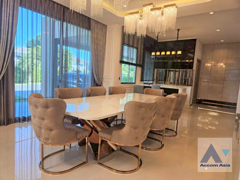 unit 4 Bedrooms  House For Rent & Sale in Pattanakarn, Bangkok  near ARL Ban Thap Chang (AA45176)