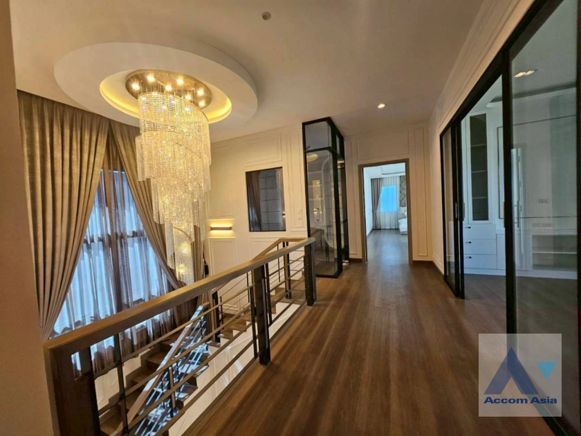 8  4 br House for rent and sale in Pattanakarn ,Bangkok ARL Ban Thap Chang at The Palm Bangna Wongwaen AA45176