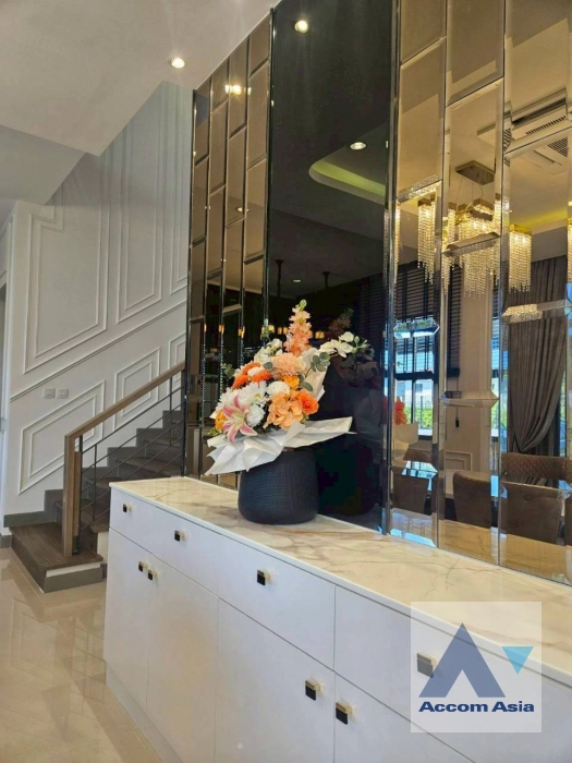 7  4 br House for rent and sale in Pattanakarn ,Bangkok ARL Ban Thap Chang at The Palm Bangna Wongwaen AA45176