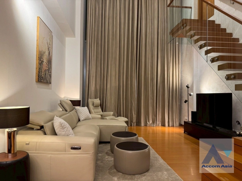 unitDuplex Condo |  2 Bedrooms  Condominium For Rent in Sathorn, Bangkok  near BTS Chong Nonsi - MRT Lumphini (AA45181)