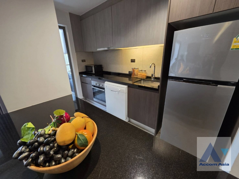  1  3 br Apartment For Rent in Sukhumvit ,Bangkok  at Modern Apartment AA45182
