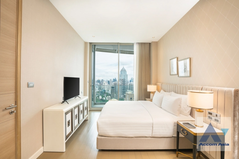 5  2 br Apartment for rent and sale in Ploenchit ,Bangkok BTS Ratchadamri at Luxury Service Residence AA45184