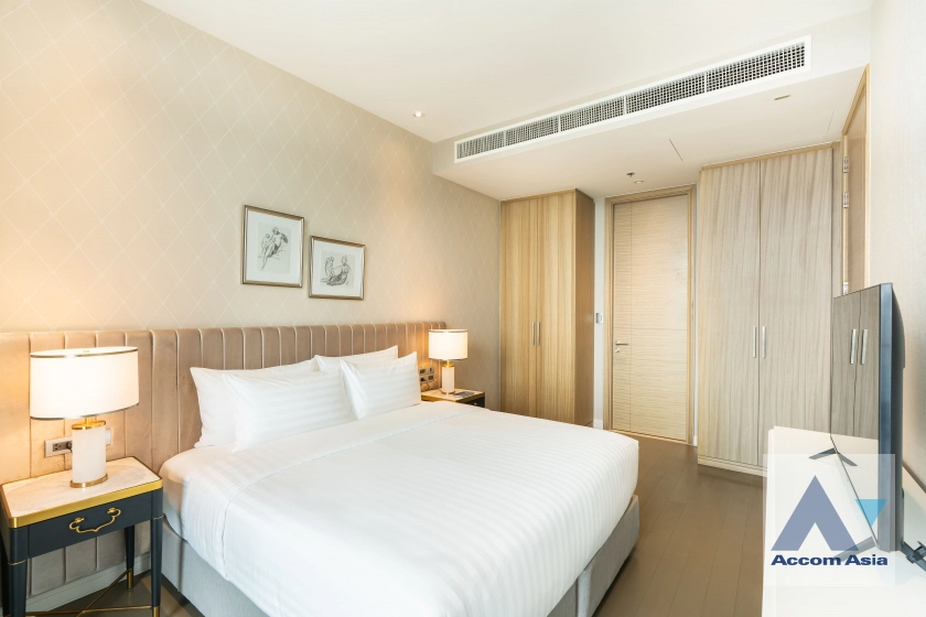 10  2 br Apartment for rent and sale in Ploenchit ,Bangkok BTS Ratchadamri at Luxury Service Residence AA45184