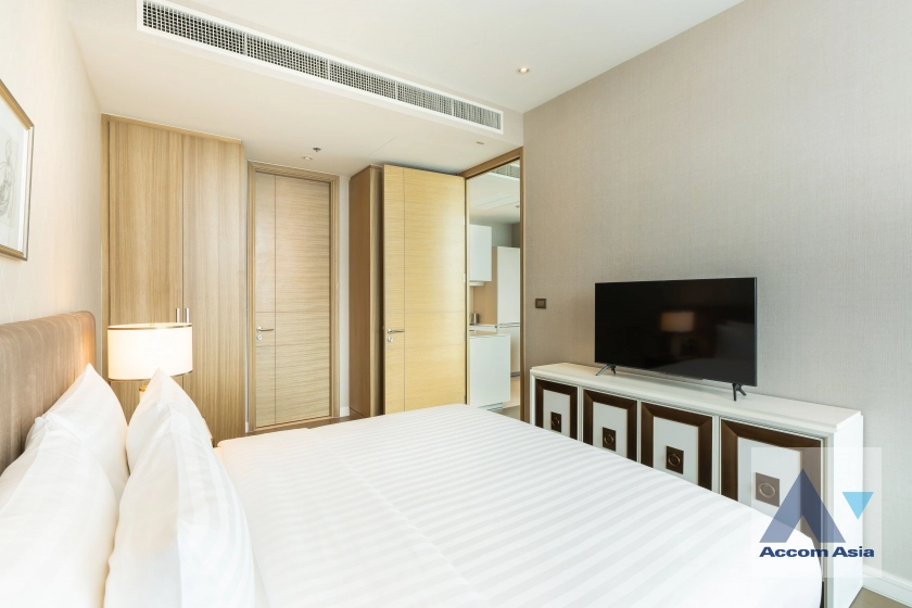 12  2 br Apartment for rent and sale in Ploenchit ,Bangkok BTS Ratchadamri at Luxury Service Residence AA45184