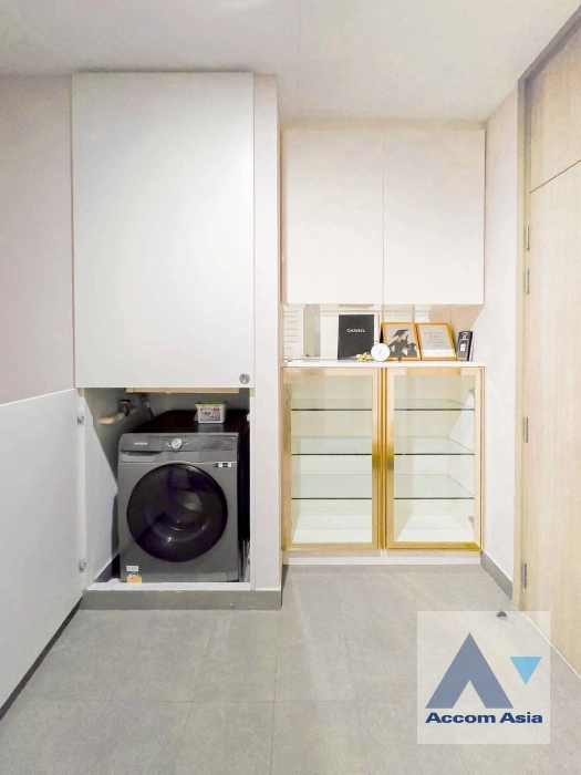 5  1 br Condominium For Rent in Ploenchit ,Bangkok BTS Ploenchit at Noble Ploenchit AA45186