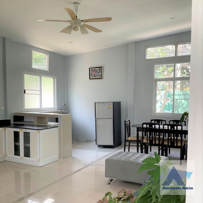  1  4 br House for rent and sale in Sathorn ,Bangkok BTS Saint Louis AA45190
