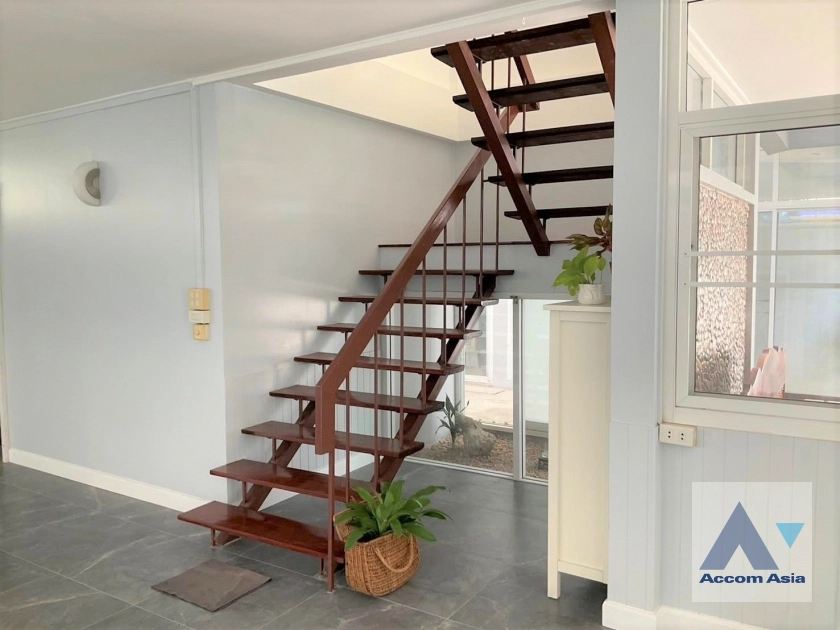 10  4 br House for rent and sale in Sathorn ,Bangkok BTS Saint Louis AA45190