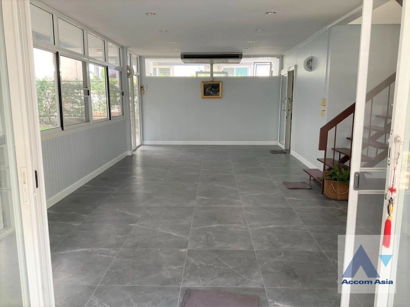 9  4 br House for rent and sale in Sathorn ,Bangkok BTS Saint Louis AA45190