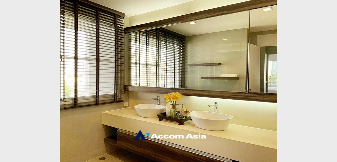 16  4 br Apartment For Rent in Sathorn ,Bangkok BTS Chong Nonsi at Private Low-Rise Residence Only 7 Units in Project 15943