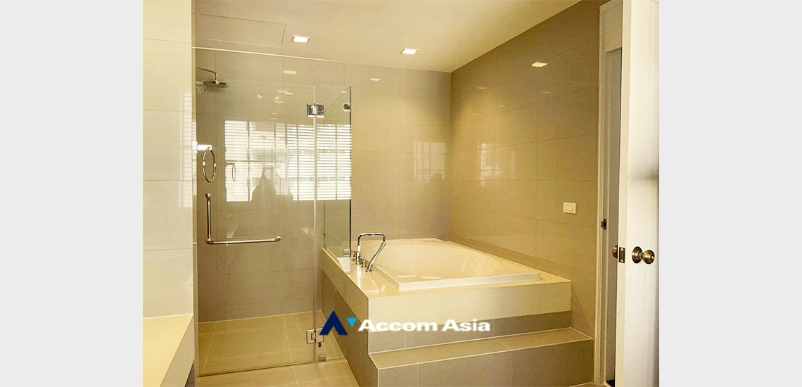 15  4 br Apartment For Rent in Sathorn ,Bangkok BTS Chong Nonsi at Private Low-Rise Residence Only 7 Units in Project 15943