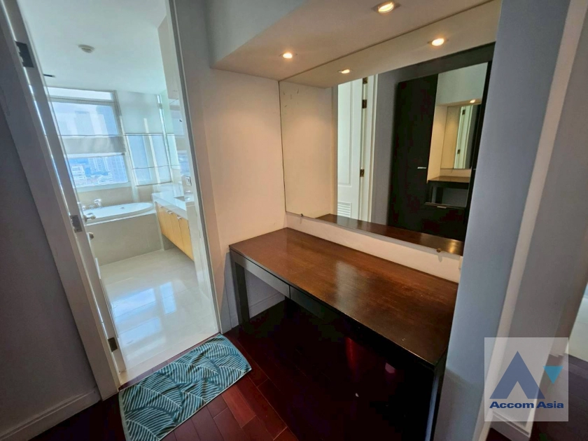 9  2 br Condominium For Rent in Ploenchit ,Bangkok BTS Ploenchit at Athenee Residence AA45192