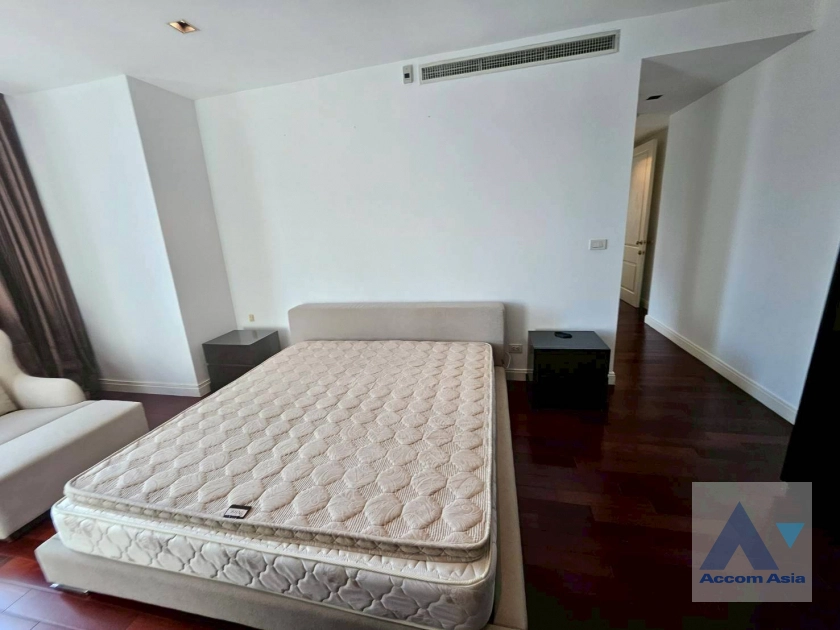  1  2 br Condominium For Rent in Ploenchit ,Bangkok BTS Ploenchit at Athenee Residence AA45192
