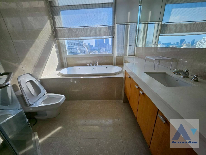 10  2 br Condominium For Rent in Ploenchit ,Bangkok BTS Ploenchit at Athenee Residence AA45192