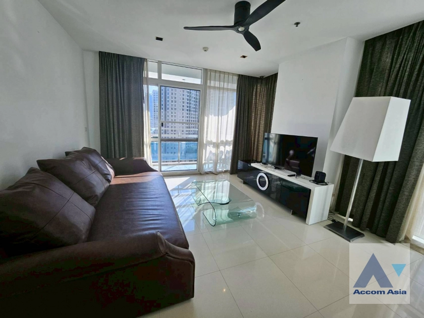 unit 2 Bedrooms  Condominium For Rent in Ploenchit, Bangkok  near BTS Ploenchit (AA45192)