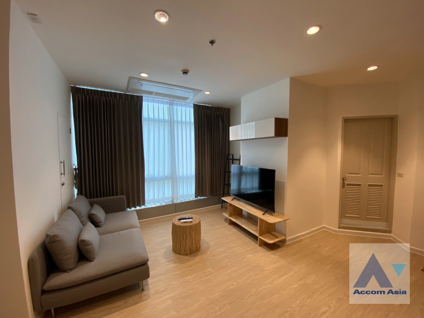  Baan Sathorn Chaophraya Condominium  1 Bedroom for Rent BTS Krung Thon Buri in Charoennakhon Bangkok